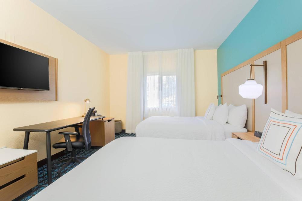 Queen Room with Two Queen Beds interior